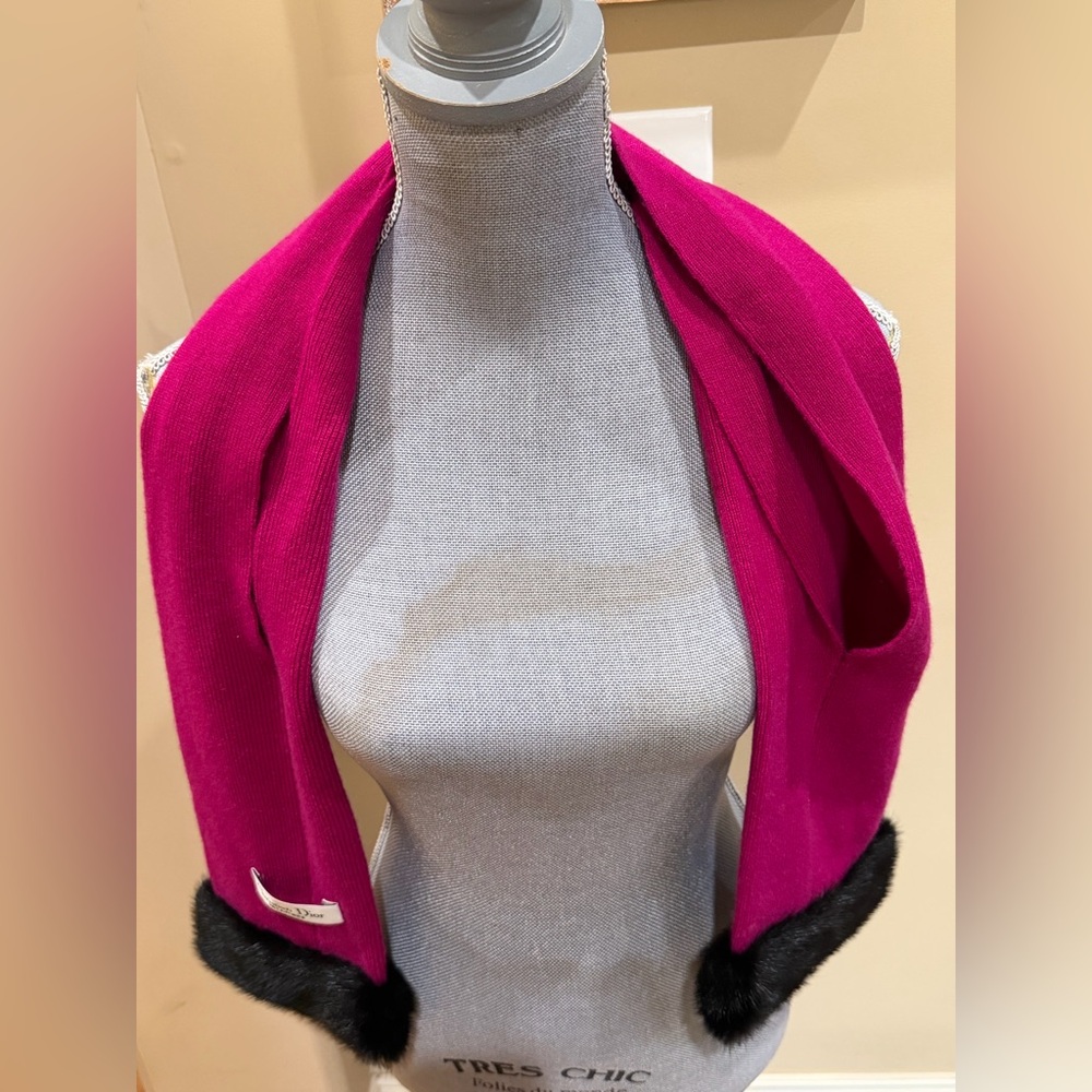 Christian Dior Fuschia Knit Shrug/Stole with Fur Cuffs - Picture 5 of 10